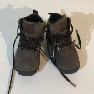Timberland toddler boots size 9